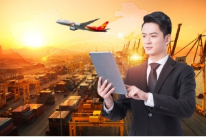 寄國際快遞時走代理公司還是直接和官方合作好呢？